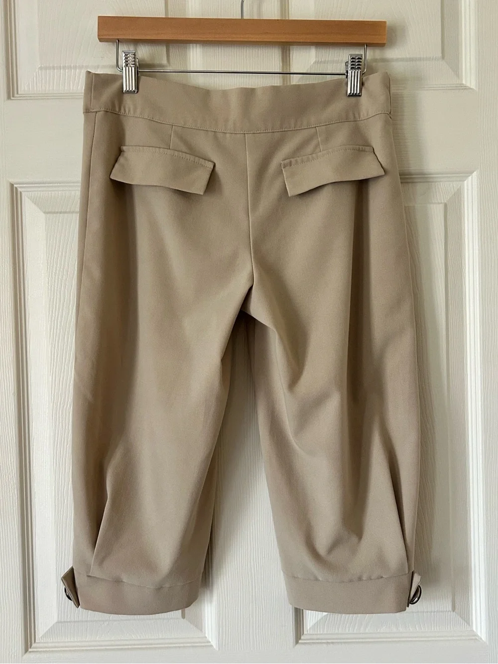 The Limited Stretch Khaki Tapered Pants - Women’s Size 6